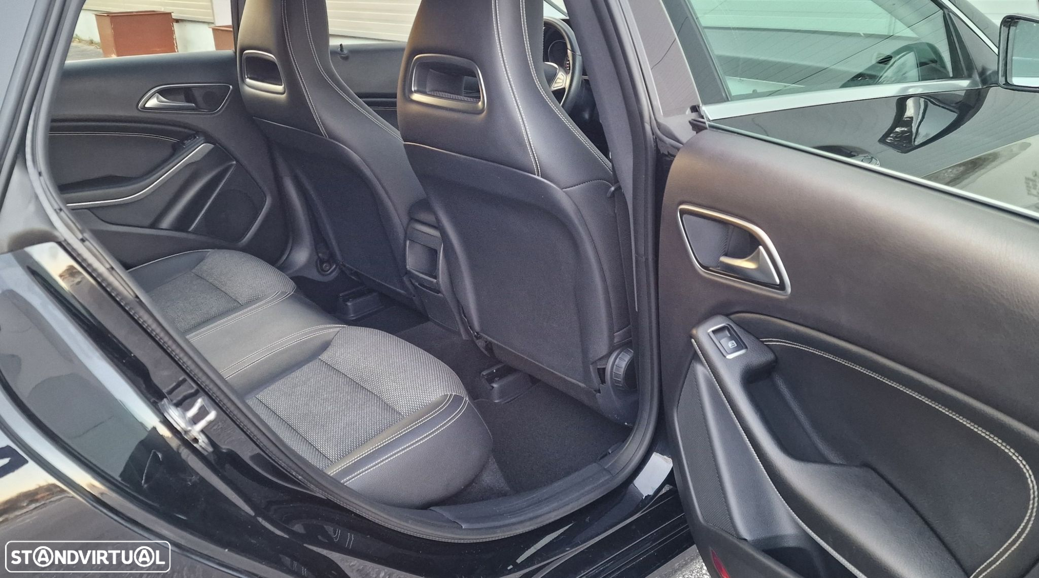 Mercedes-Benz CLA 180 - 12