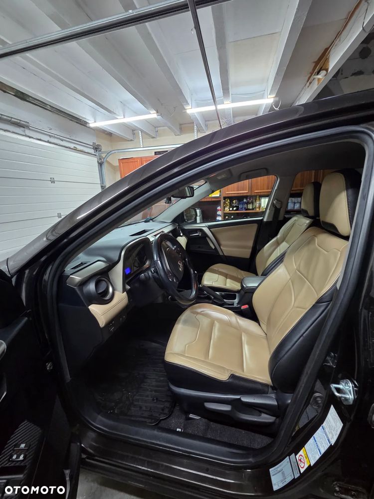 Toyota RAV4 2.0 D-4D Active - 10