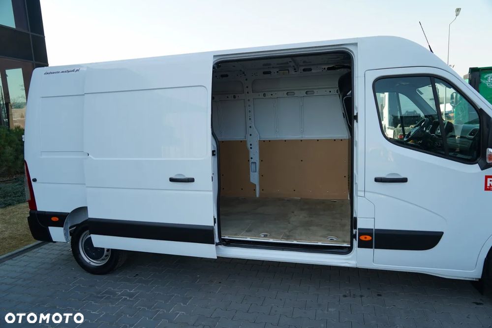 Renault MASTER / BLASZAK / FURGON / 2023 - 20