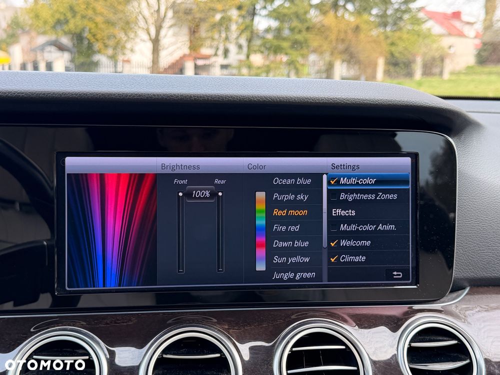 Mercedes-Benz Klasa E 300 9G-TRONIC AMG Line - 27
