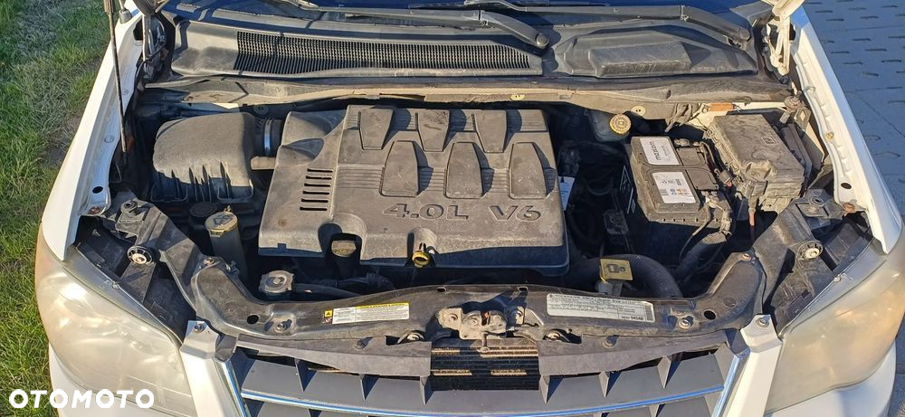 Chrysler Town & Country 4.0 Limited - 10