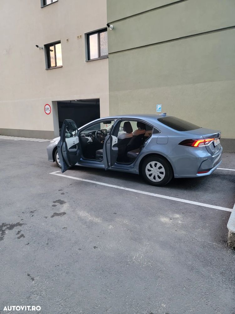 Toyota Corolla - 3