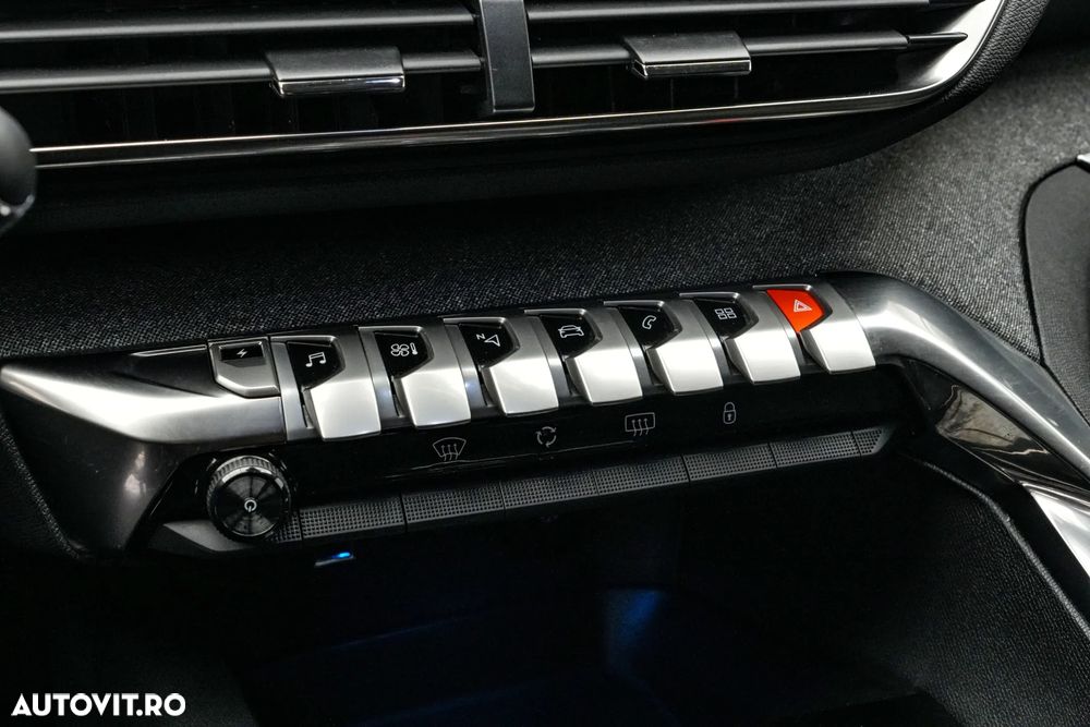 Peugeot 3008 PHEV 180 EAT8 Allure Pack - 23