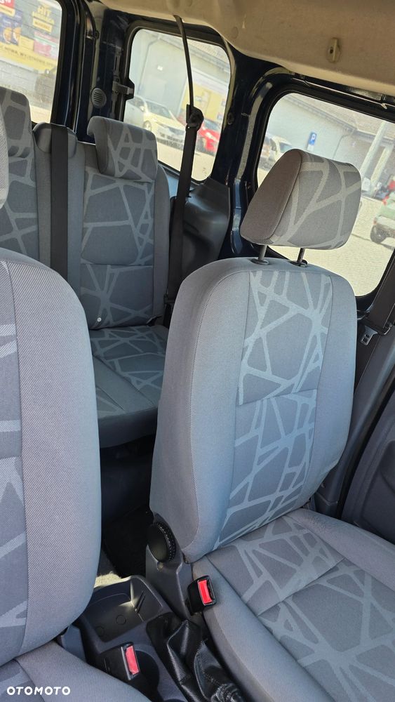 Ford Connect Tourneo - 11