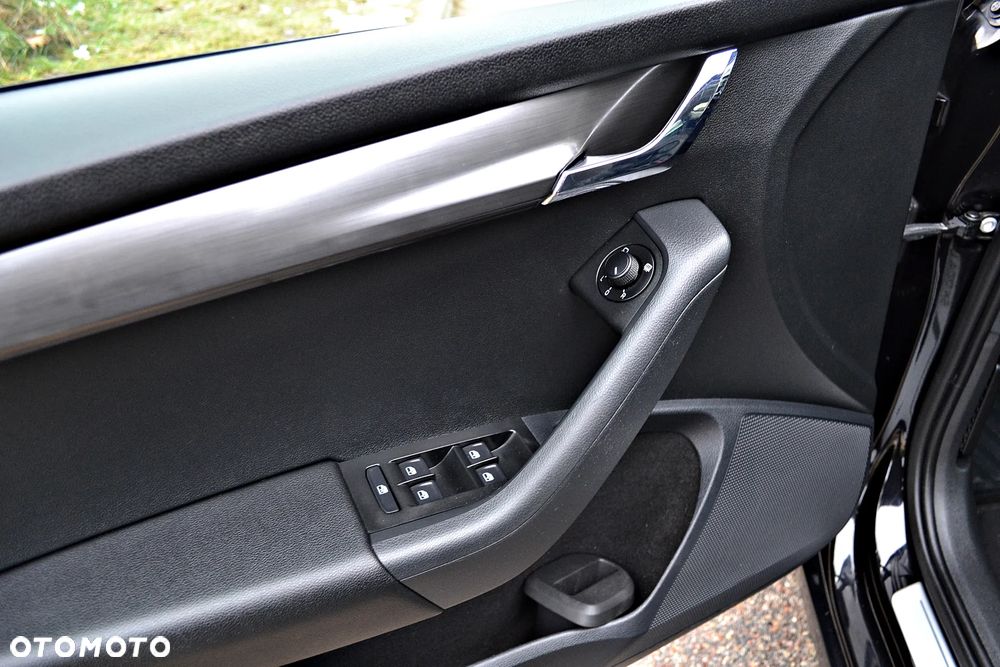 Skoda Octavia 2.0 TDI 4x4 DSG Clever - 24