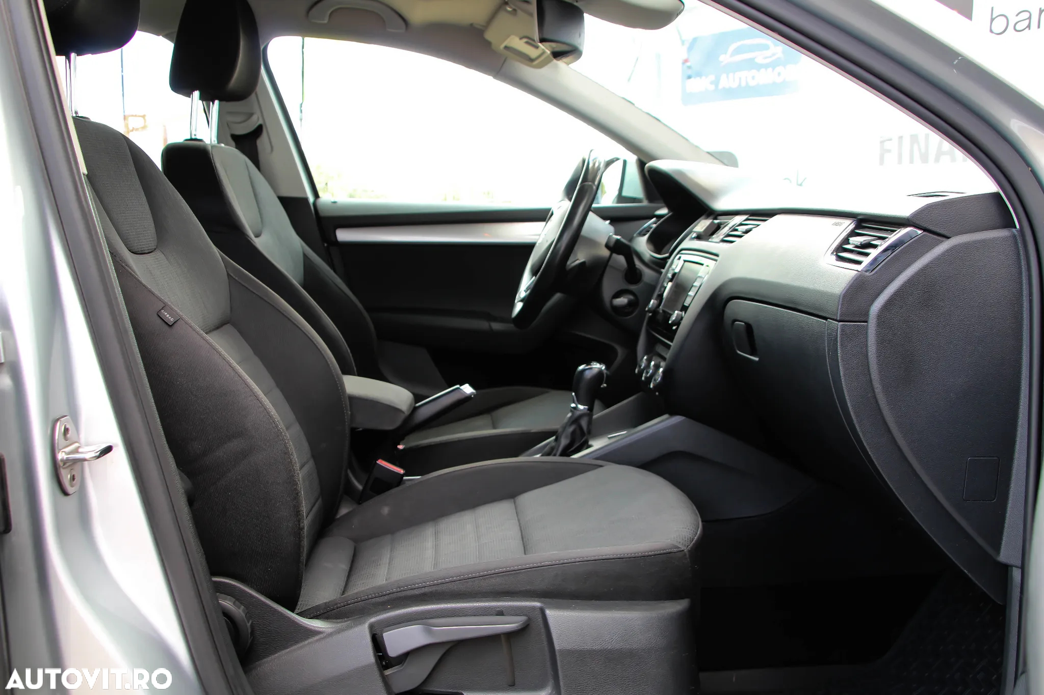Skoda Octavia 2.0 TDI DSG Style - 11