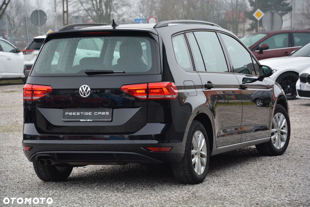 Volkswagen Touran 2.0 TDI BMT Comfortline - 4