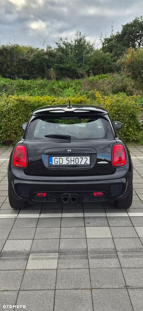 MINI John Cooper Works - 4