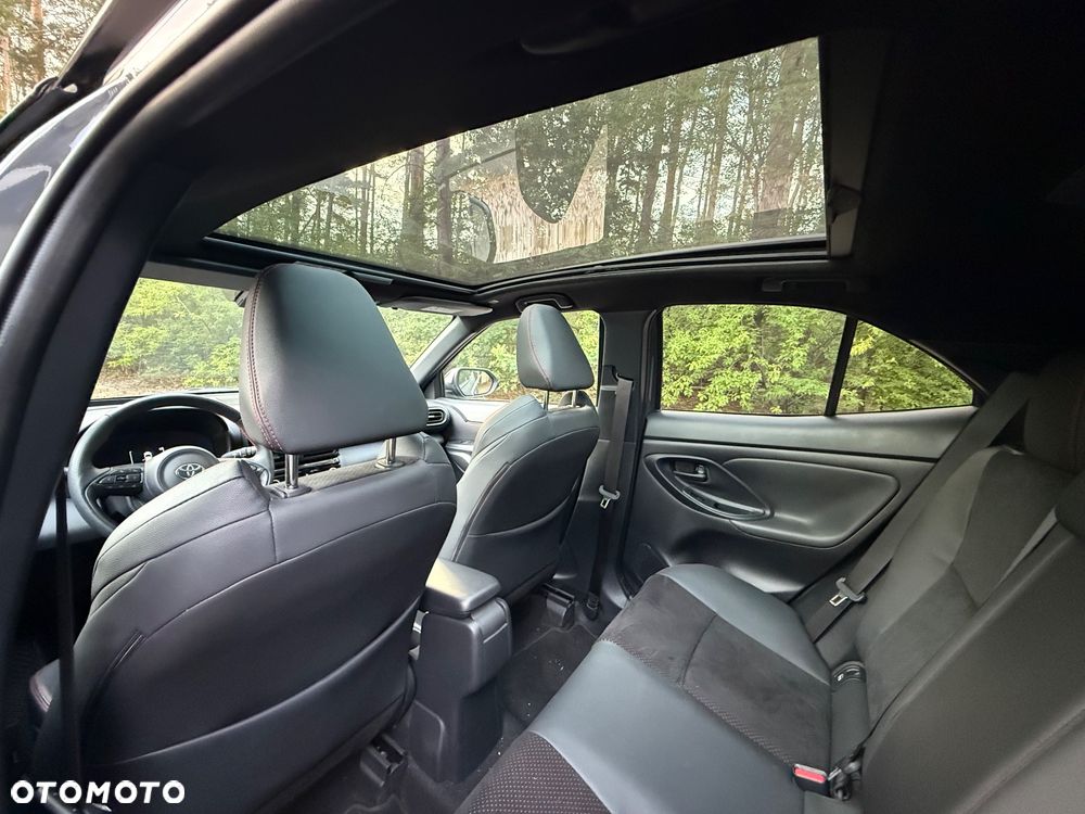 Toyota Yaris Cross - 12