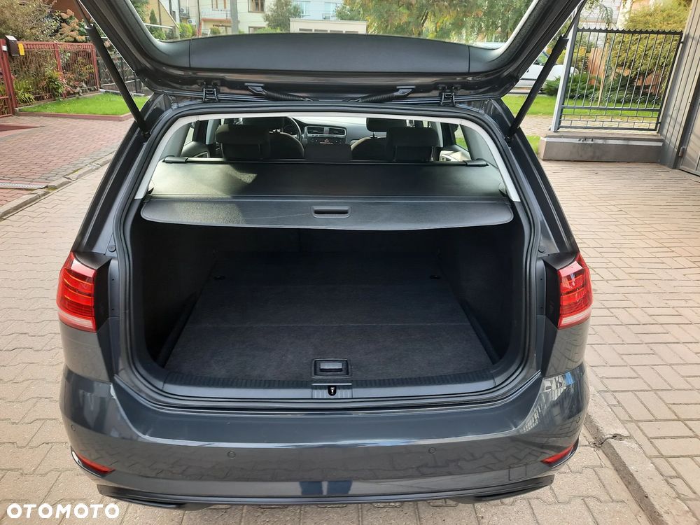 Volkswagen Golf - 29