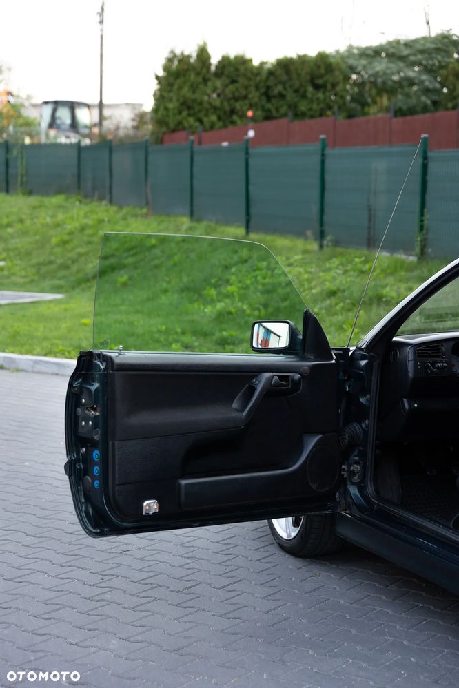 Volkswagen Golf Cabriolet 1.8 Avantgarde - 17