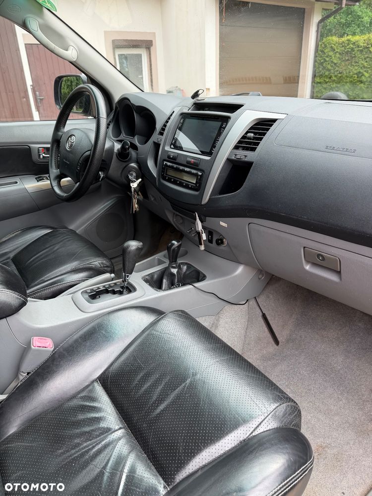Toyota Hilux 3.0 D-4D SR5-X - 15