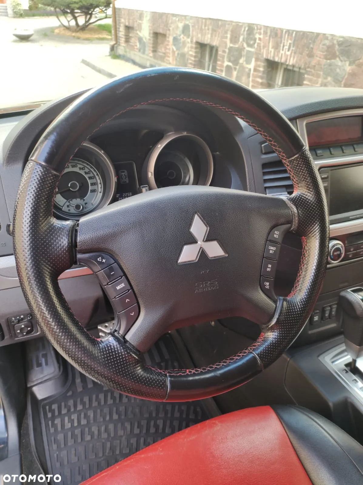 Mitsubishi Pajero 3.2 DI-D Automatik Edition 25 - 23
