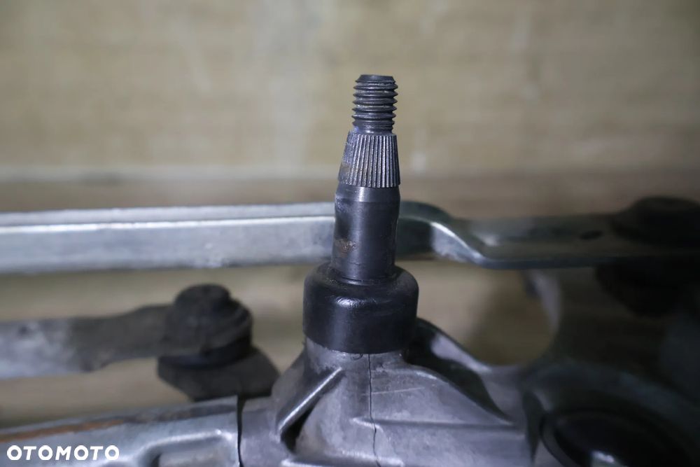 VOLVO S40 II V50 C30 MECHANIZM WYCIERACZEK EUROPA 04-12 31253518 - 2