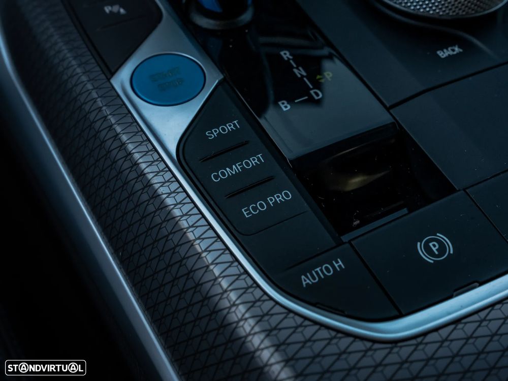 BMW i4 eDrive40 Pack Desportivo M - 29