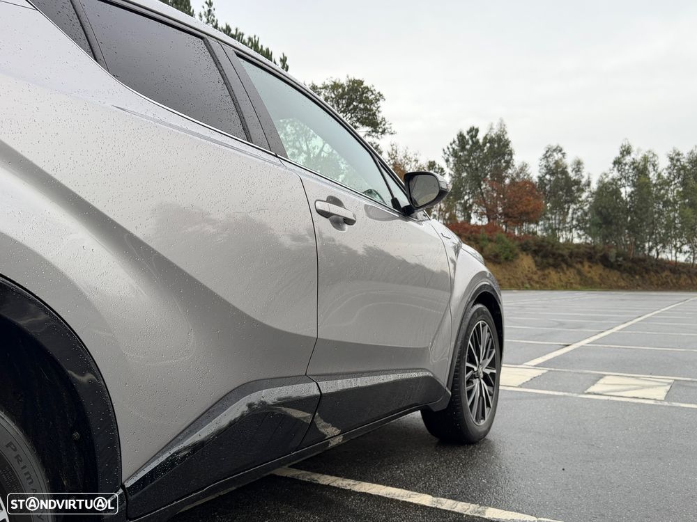 Toyota C-HR 1.8 HSD Exclusive+P.Luxury - 26
