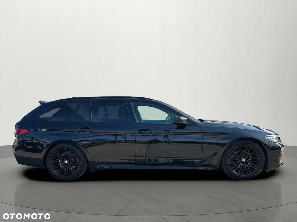 BMW Seria 5 520d xDrive M Sport sport - 4