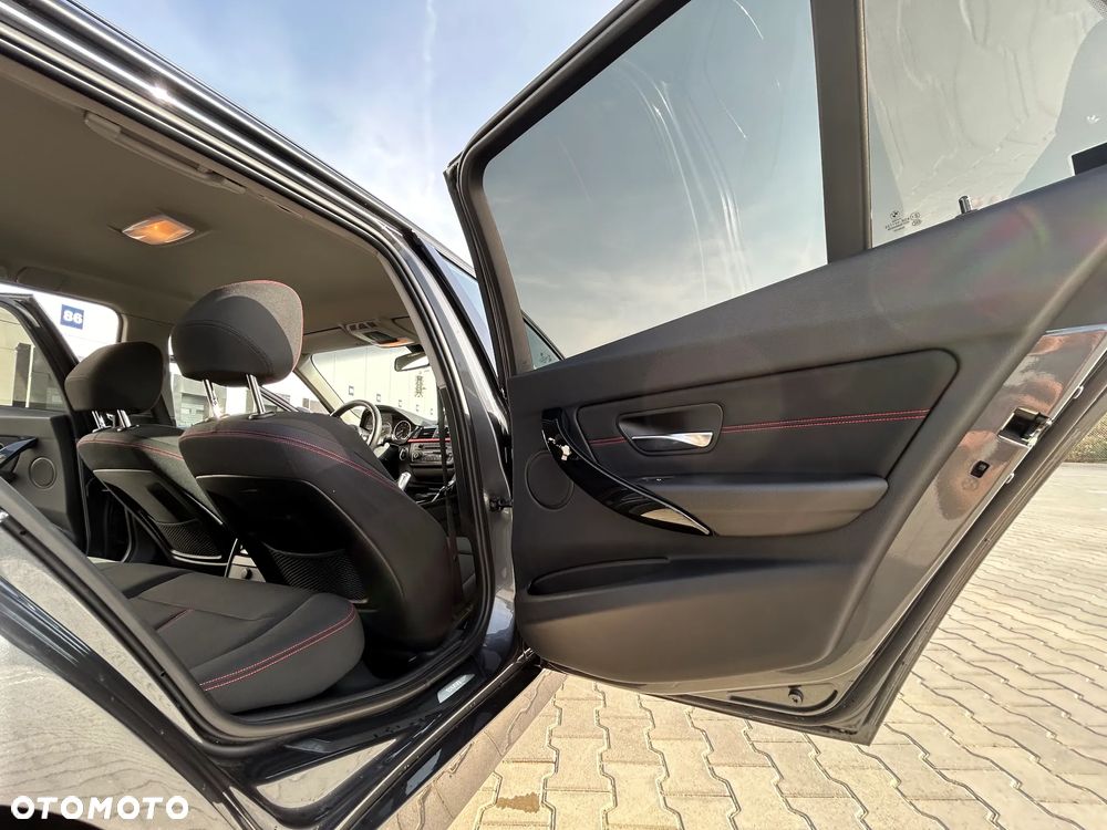 BMW Seria 3 - 39