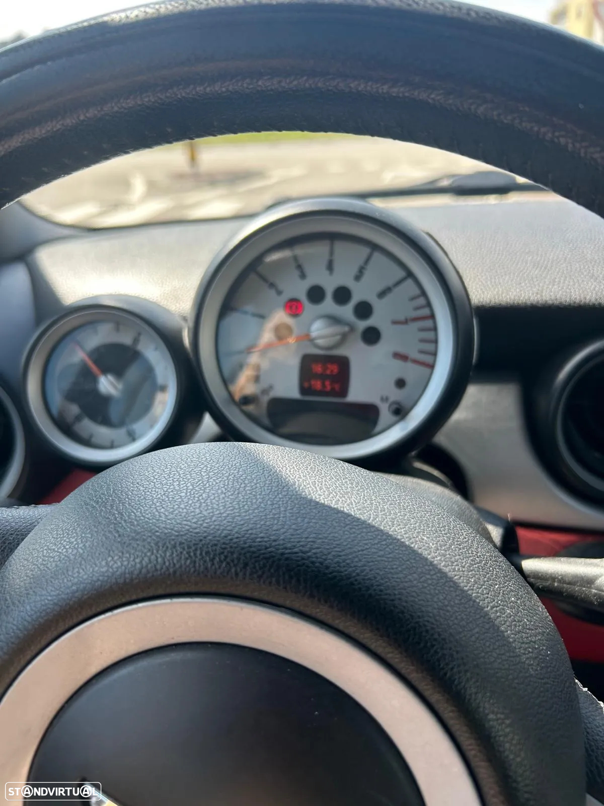 MINI Cabrio Cooper - 10