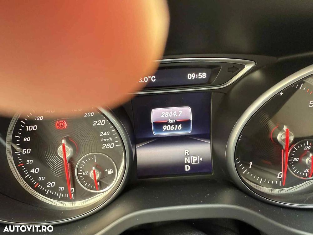 Mercedes-Benz GLA 200 d Aut. - 3