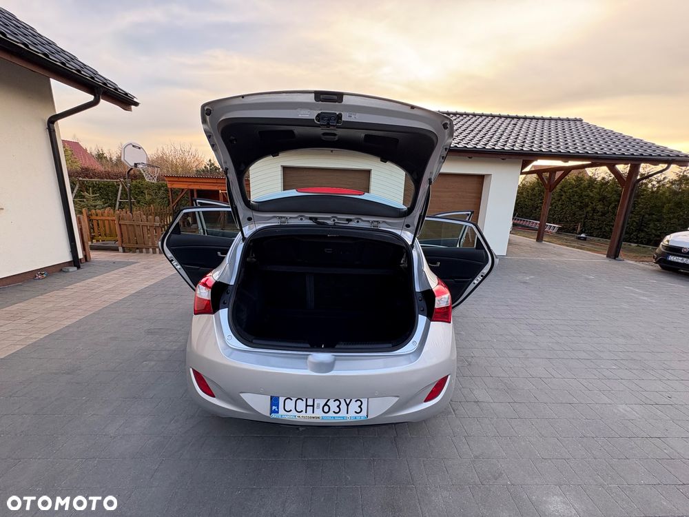 Hyundai i30 1.4 CRDi Trend - 26