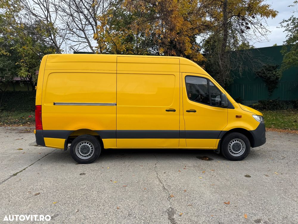 Mercedes-Benz Sprinter - 4
