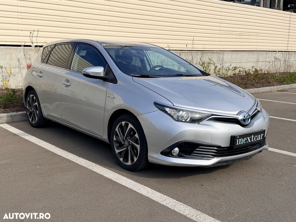 Toyota Auris 1.8 L VVT-i Luna - 2