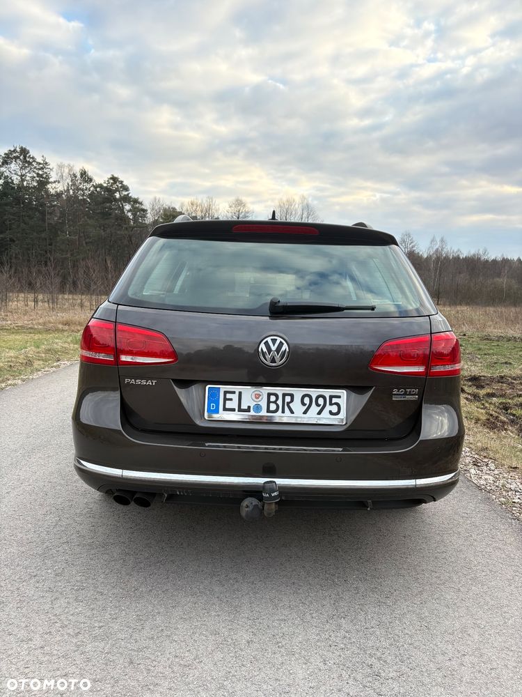 Volkswagen Passat 2.0 Blue TDI SCR Trendline - 6