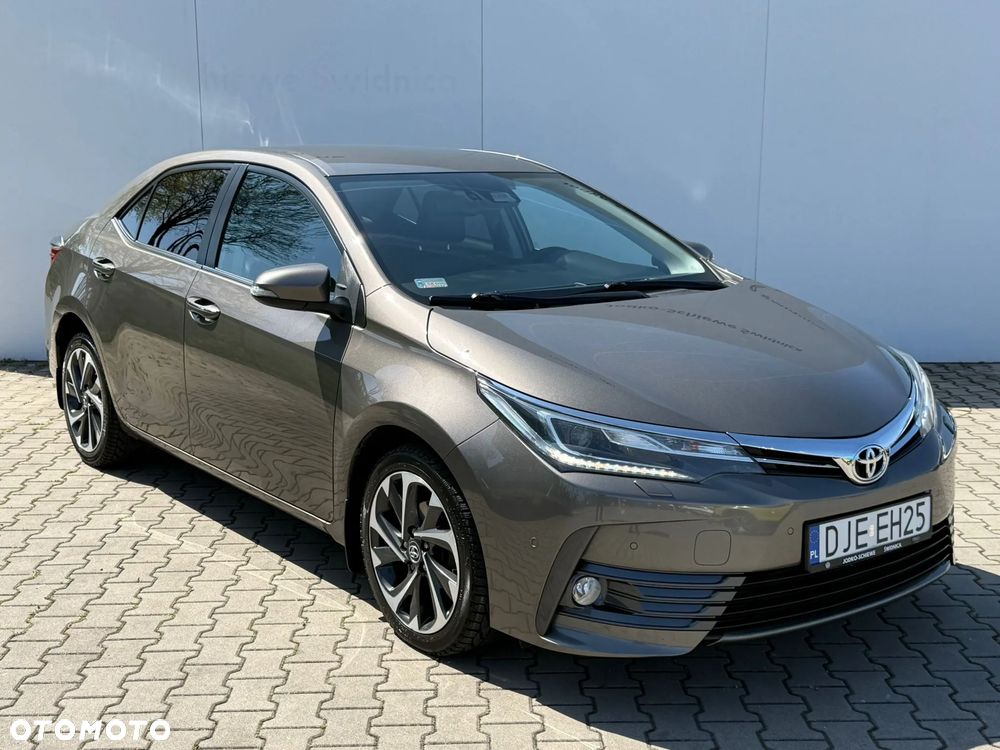 Toyota Corolla 1.6 50th Anniversary MS - 4