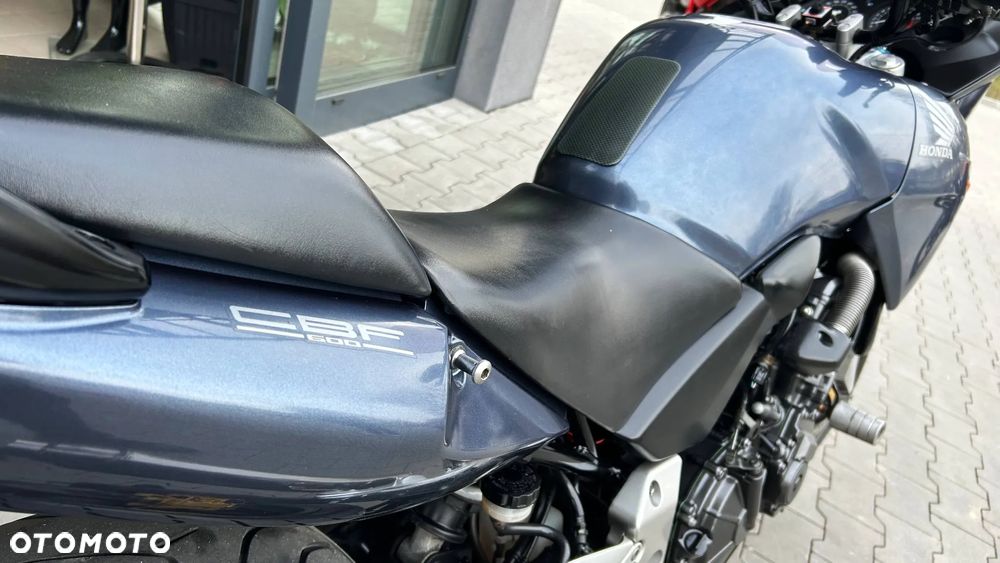 Honda CBF - 8