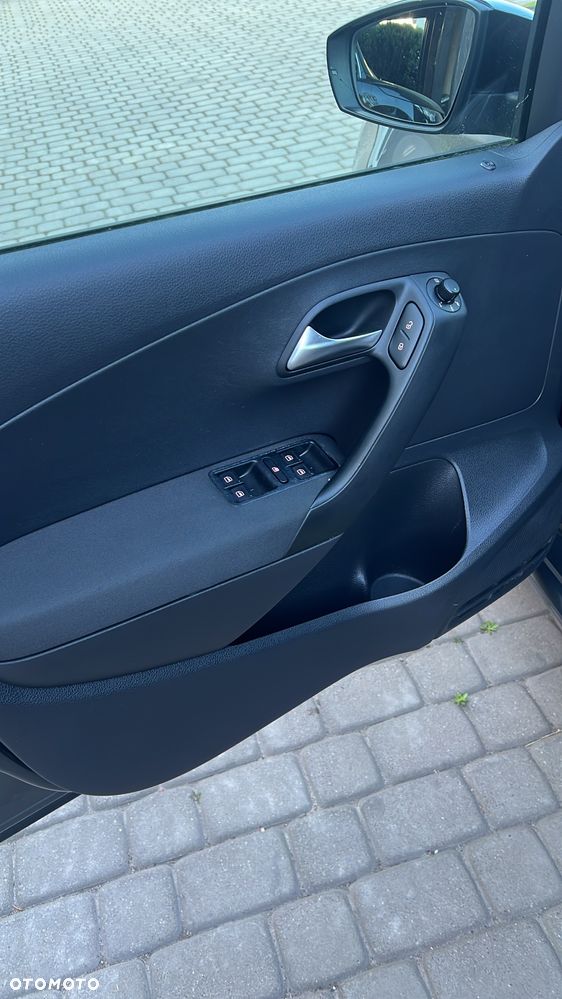 Volkswagen Polo - 13