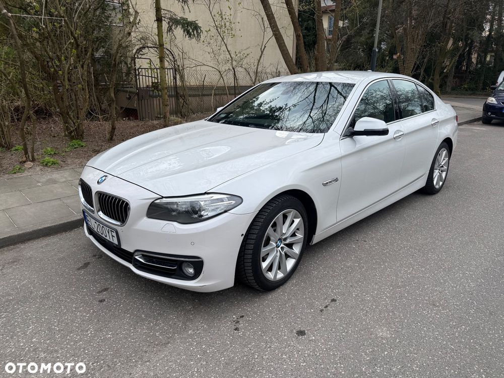 BMW Seria 5 525d xDrive Luxury Line - 2