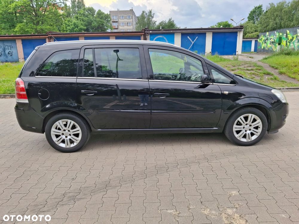 Opel Zafira 1.8 Sport - 14