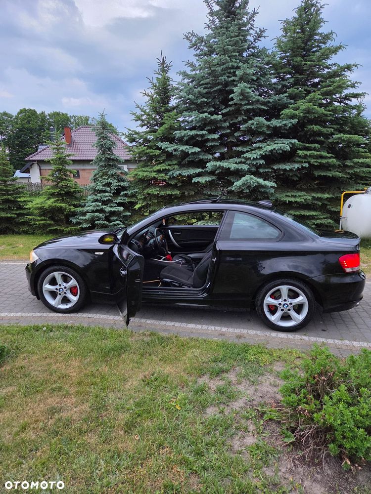 BMW Seria 1 120d Edition Sport - 24