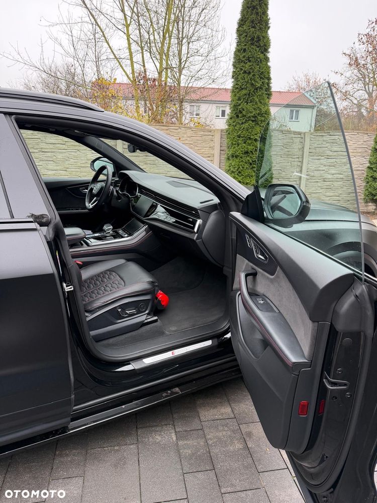 Audi RS Q8 - 26
