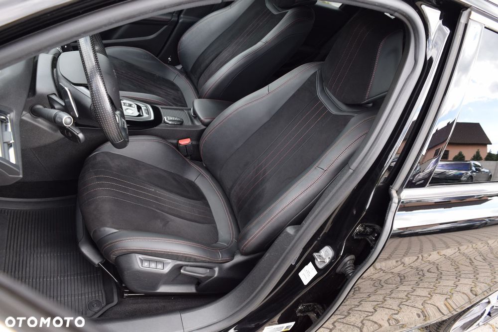 Peugeot 308 PureTech 225 EAT8 Stop & Start GT - 19