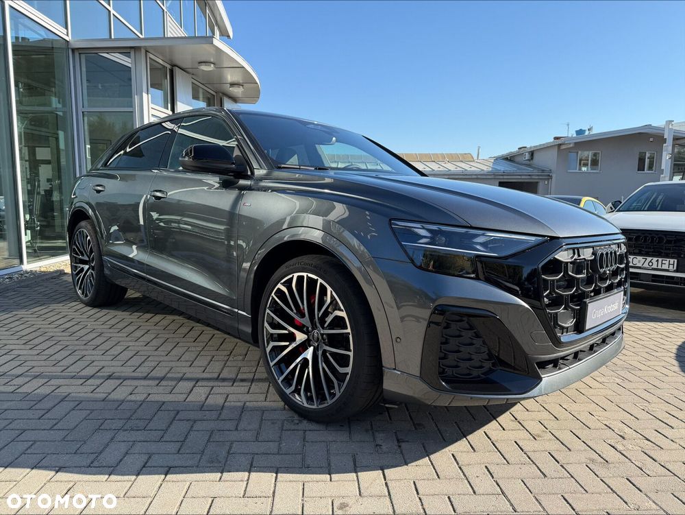Audi Q8 - 9