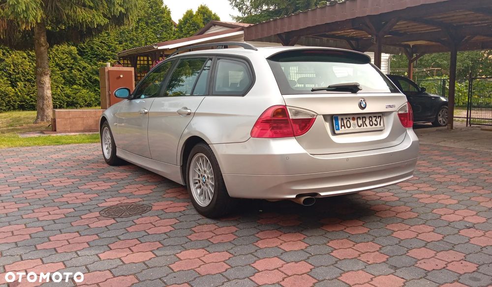 BMW Seria 3 - 24