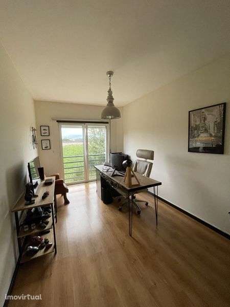 T3 em Vale Flores | 2º andar com elevador | Excelente estado - Grande imagem: 5/8