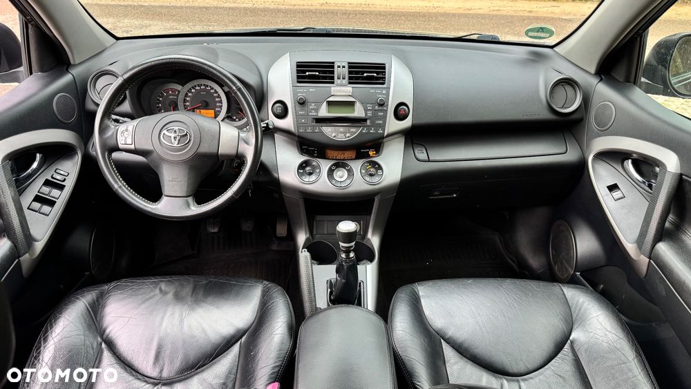 Toyota RAV4 2.2 D-4D 4x4 Executive - 9