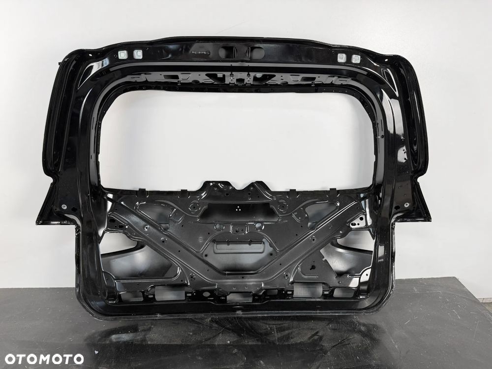 Klapa bagażnika Tył Mercedes-Benz B W247 A247 A2477423900 - 5