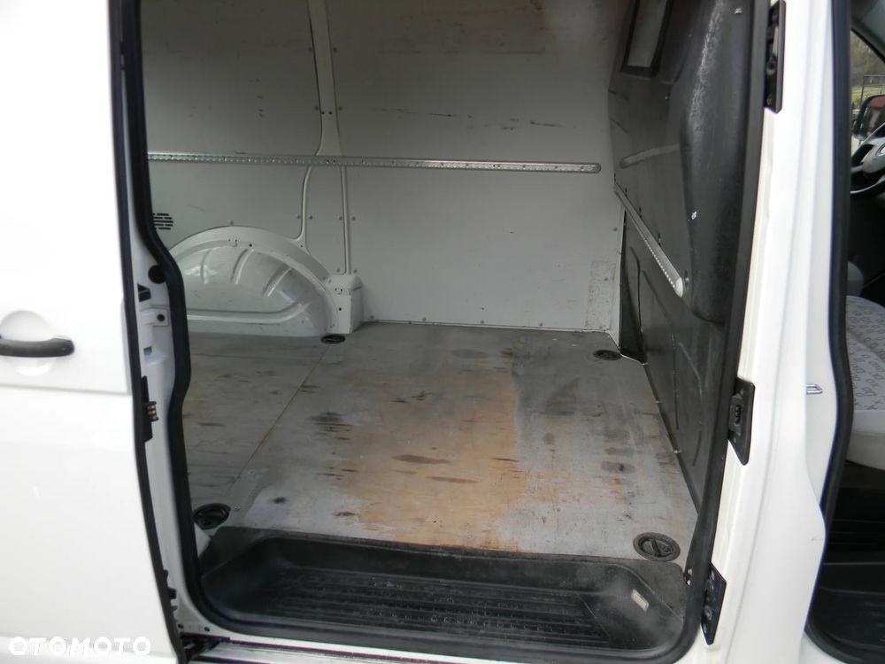 Volkswagen Transporter - 20