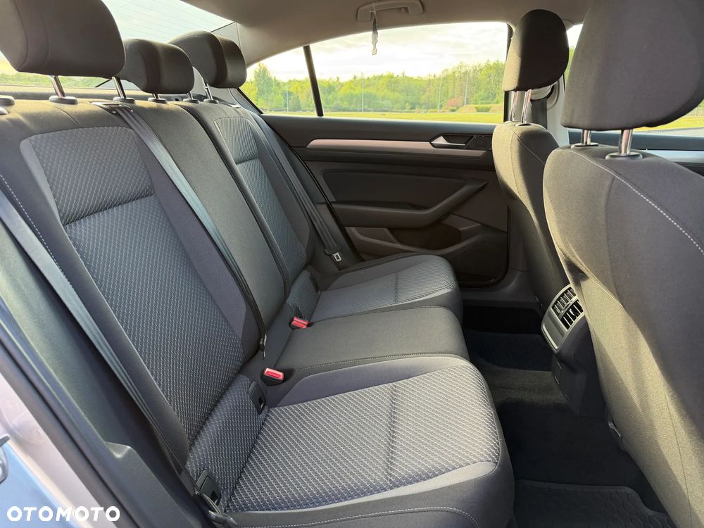 Volkswagen Passat 1.5 TSI EVO Business - 14