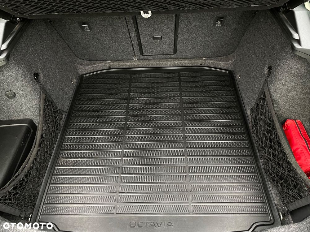 Skoda Octavia 1.8 TSI Elegance DSG - 9