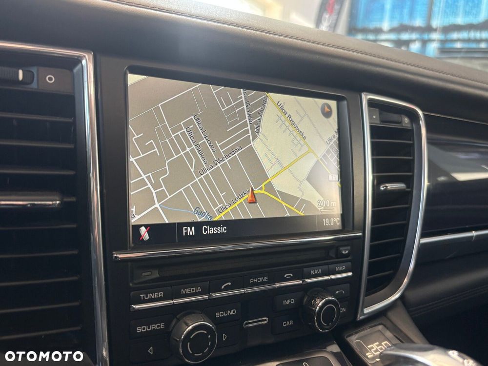 Porsche Panamera - 19