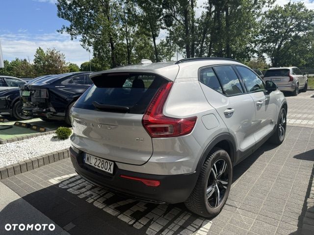 Volvo XC 40 B3 Plus Dark - 28