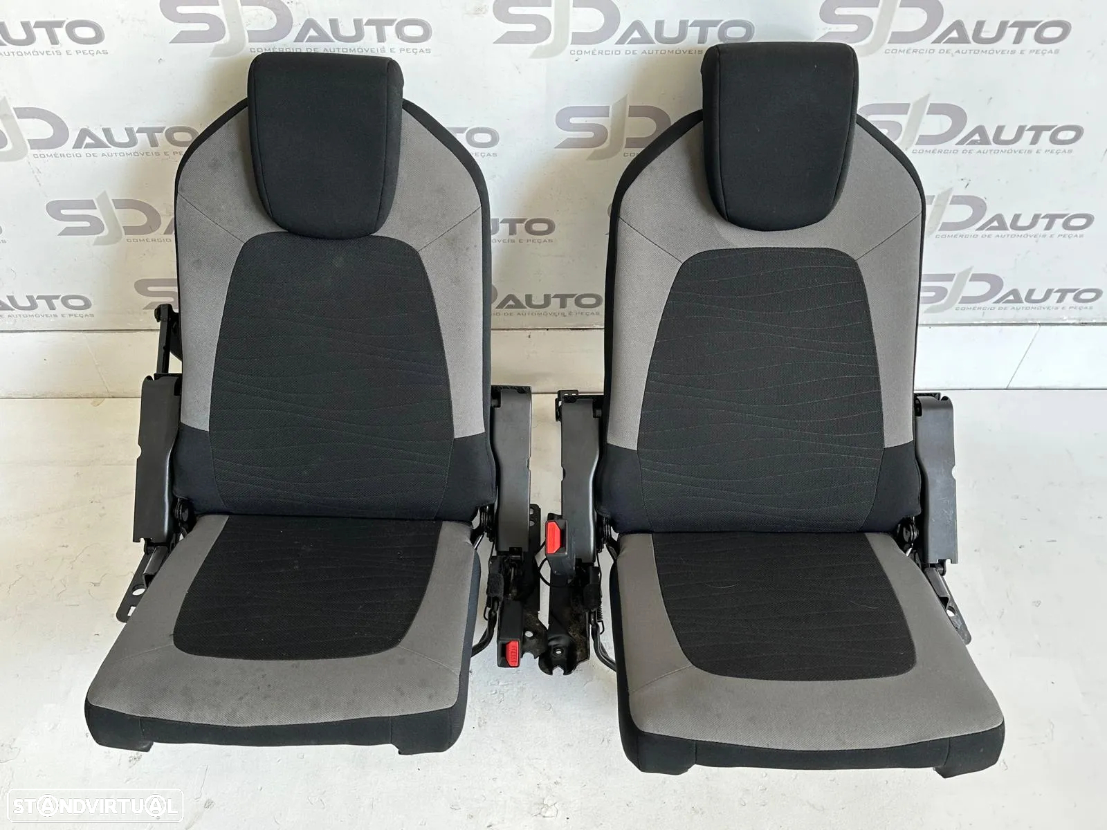 Conjunto Bancos (7 lugares) - Citroen C4 Grand Picasso II (2016) - 2