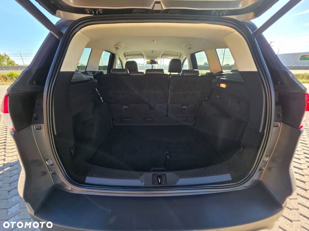 Ford Kuga - 27