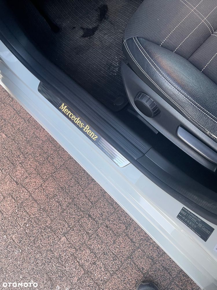 Mercedes-Benz CLA 180 AMG Line - 18