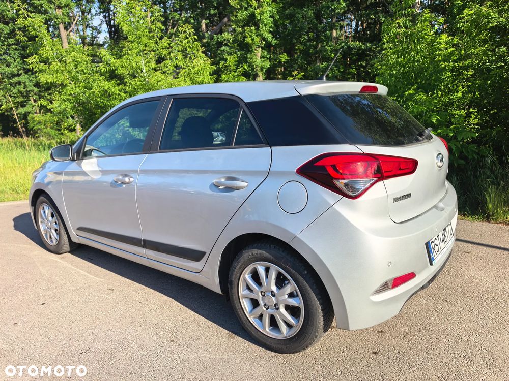 Hyundai i20 1.2 YES Silver - 6